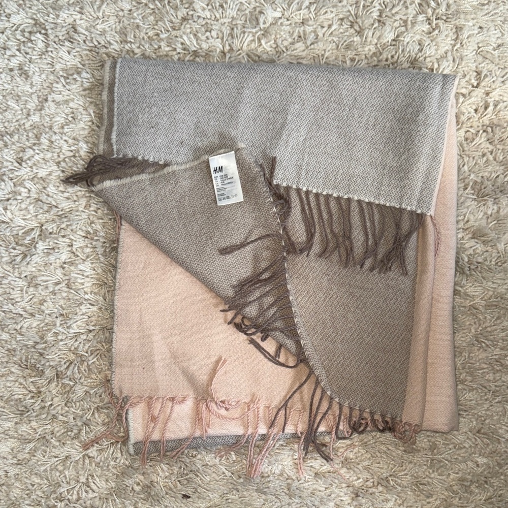 H&M Taupe and Light Pink Fringed Blanket Scarf